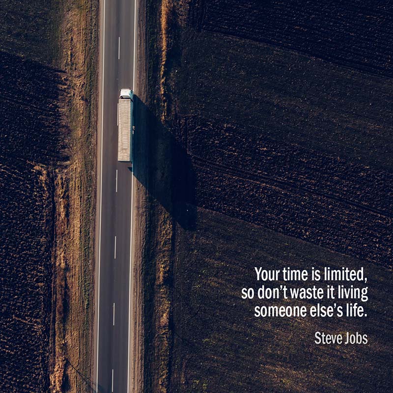 Citazione di Steve Jobs sui limiti del tempo