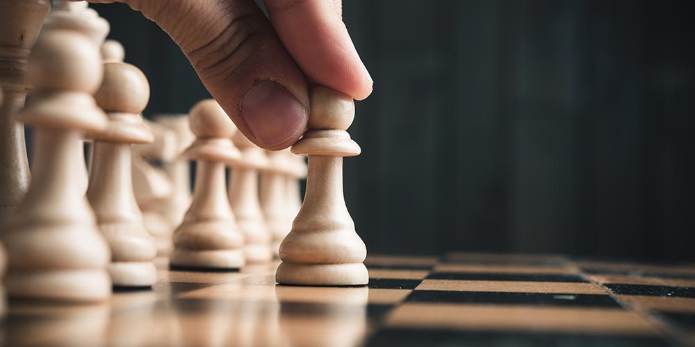 L'analisi dei competitor è come la strategia che si mette in atto quando si gioca a scacchi. E' la giusta strategia per vincere il nostro avversario