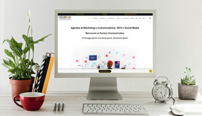homepage del sito internet di Factory Communication, visualizzata su un computer Apple
