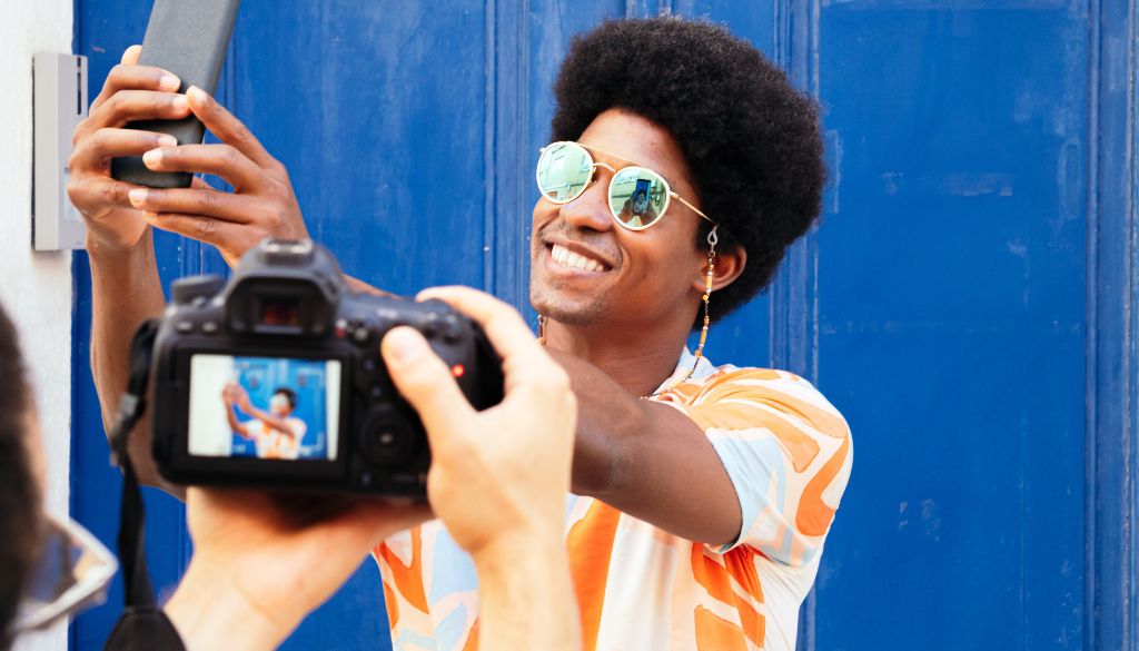 content creator in produzione video